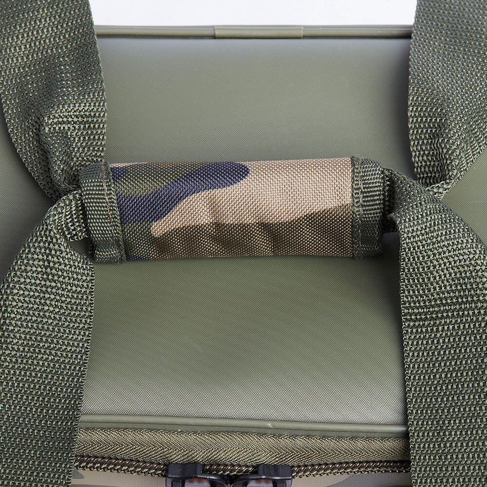 prologic-bag-72706-2 Borsa per attrezzatura da pesca resistente con cinturino mimetico, perfetta per riporre l'attrezzatura da pesca alla carpa.