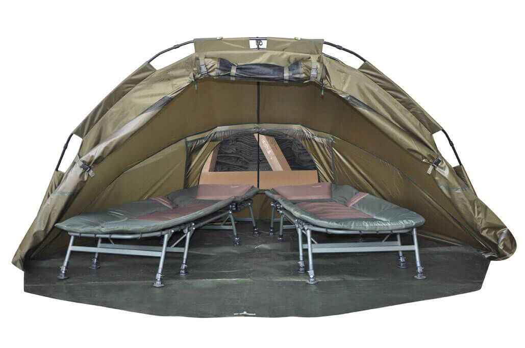 shelter-aufgebaut Spaziosa tenda da pesca con due comodi letti, perfetta per le uscite notturne dei carpisti.
