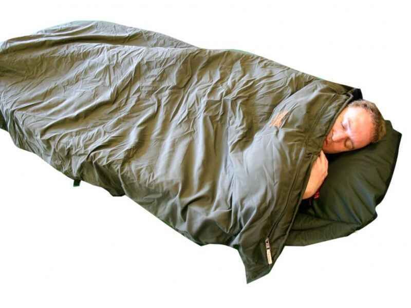 THE-SNOOZE-Bedchair-Cover-Sommerdecke-png Cómodo saco de dormir para pescadores, que garantiza calidez durante las largas noches de pesca.