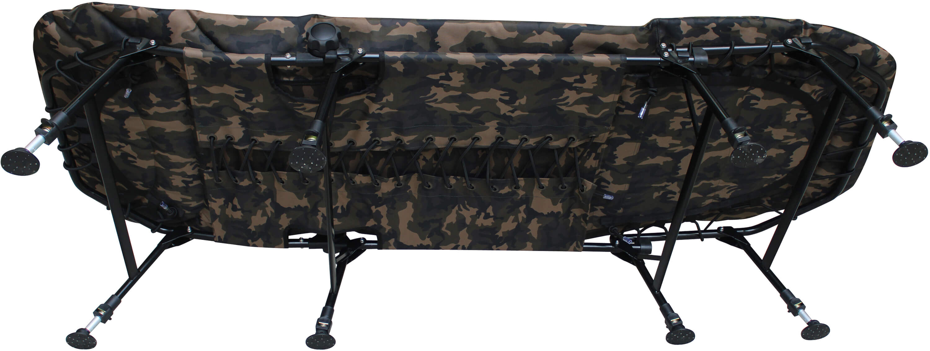 Pohodlné camo rybářské lůžko pro kapraře, ideální pro dlouhé sezení u vody.