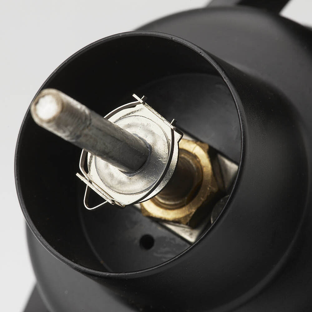 prologic-7409-3 Die robuste Rollenachse garantiert einen geraden Schnurverlauf.