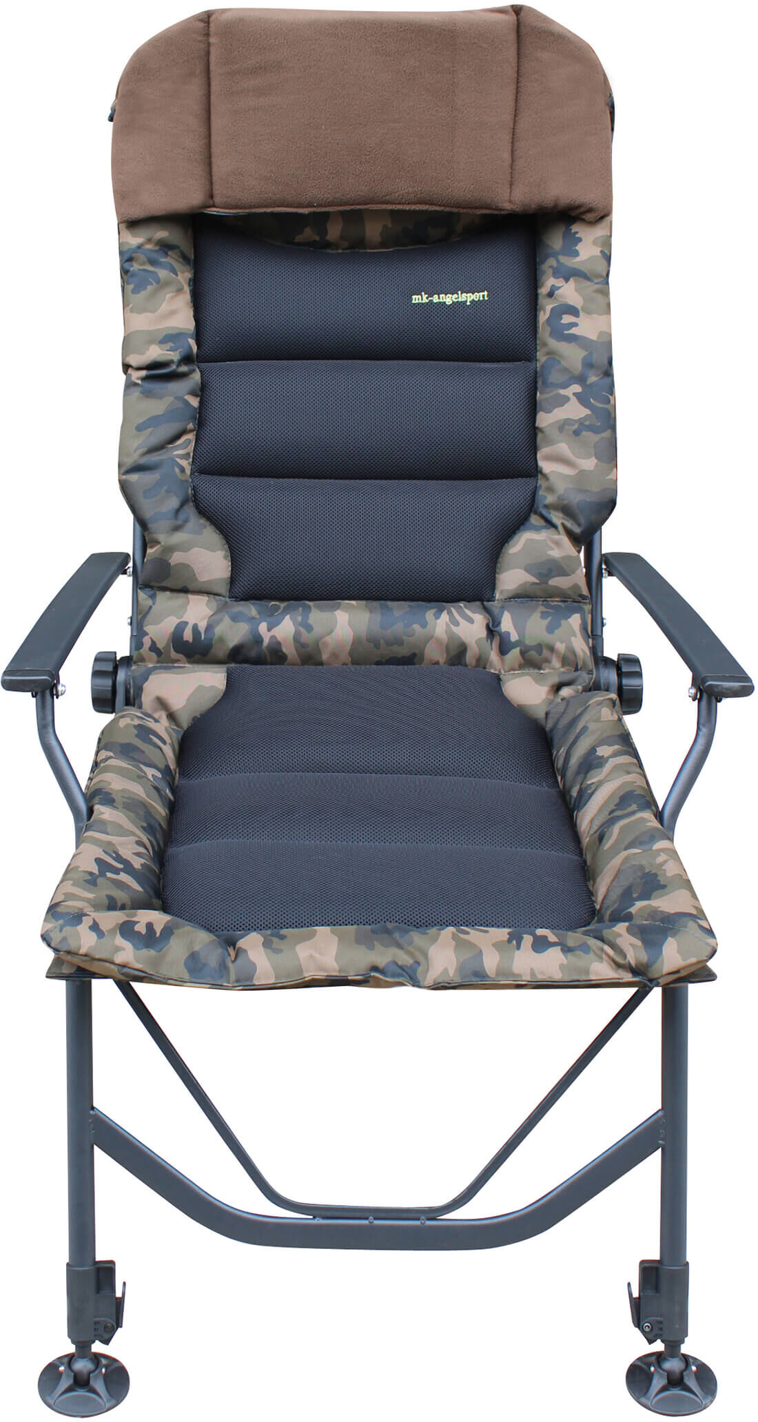 Cómoda silla de pesca camo diseñada para largas horas de pesca de carpas.
