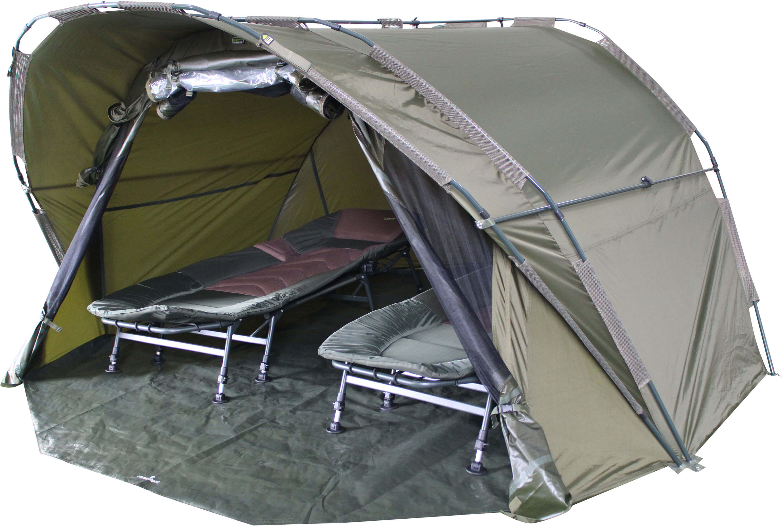 fox-2man-bivvywrlwJOPfdxMS0 Tente de pêche confortable avec lits et chaises pour le carpiste, parfaite pour les longues sessions.