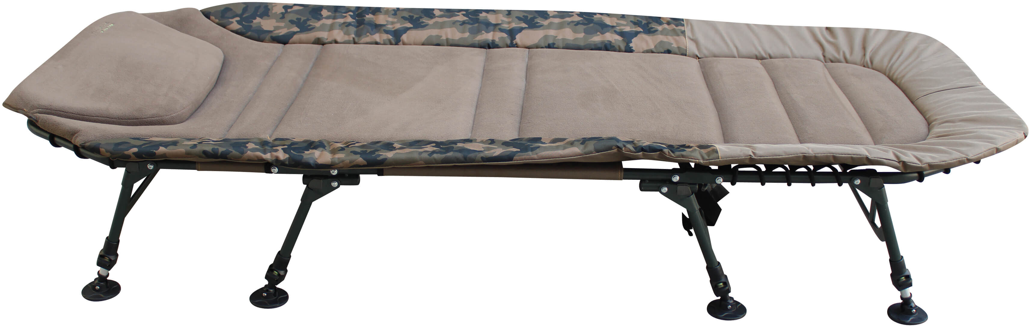 flatsize-camo-bedchair Comfortabele visbedstoel voor karpervissers, ontworpen voor lange uren ontspanning.