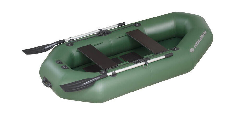 Kolibri_K-250T_green_iso Duurzame opblaasbare vissersboot, ideaal voor karpervissers, met stevige peddels en zitplaatsen.