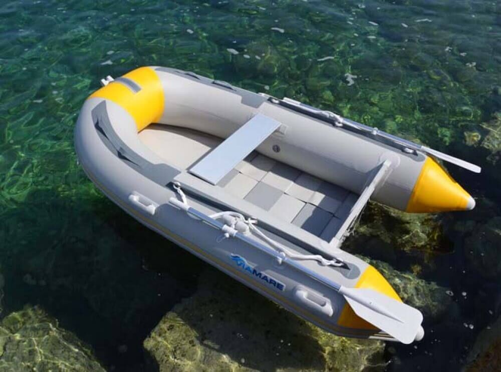 VIAMARE-270-S-Slat Aufblasbares Fischerboot, ideal für Karpfenangler, perfekt zum Erreichen abgelegener Angelplätze.