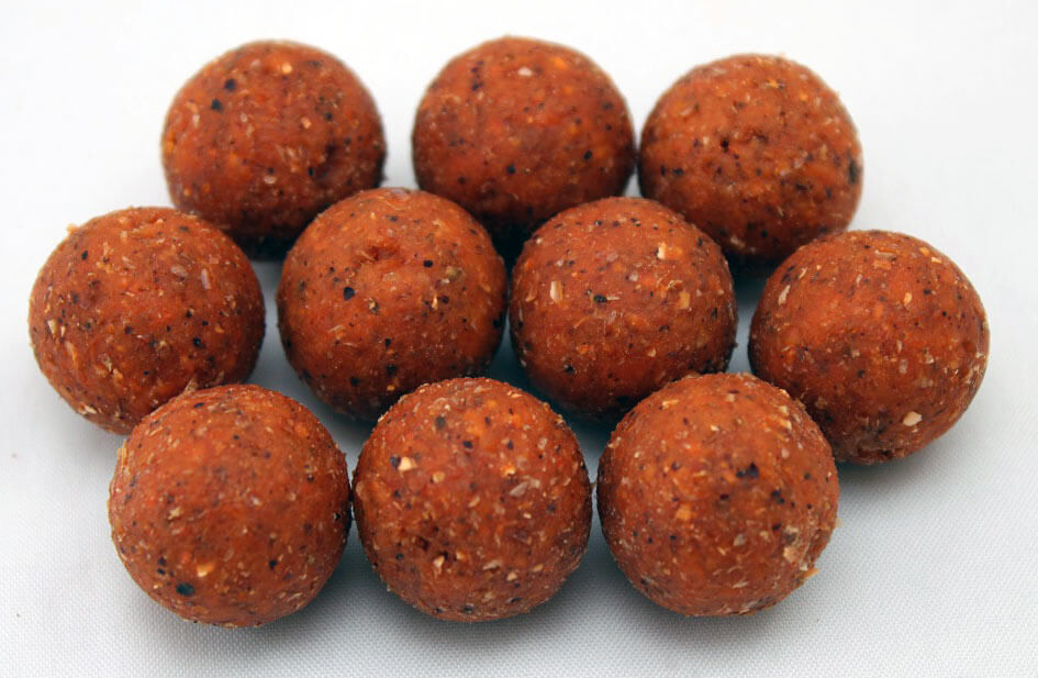 monster-crab-boilies Der Monster Crab Boilie ist ein preiswerter Fisch Boilie mit grober Struktur.