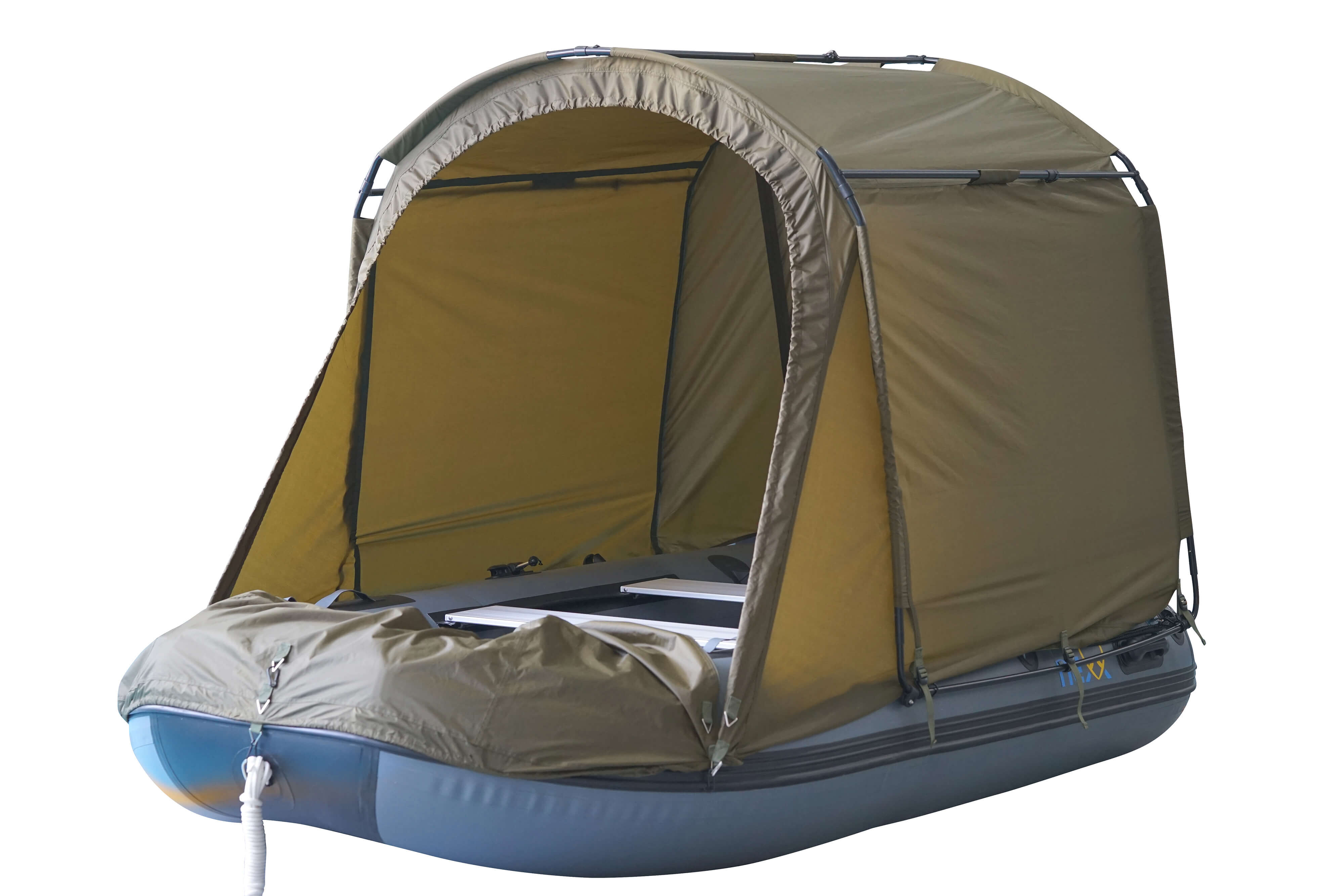 MK Boat Roomer - Boot-Bivvy Ein Fischerboot mit schützendem Vordach, ideal für Karpfenangler bei wechselndem Wetter.