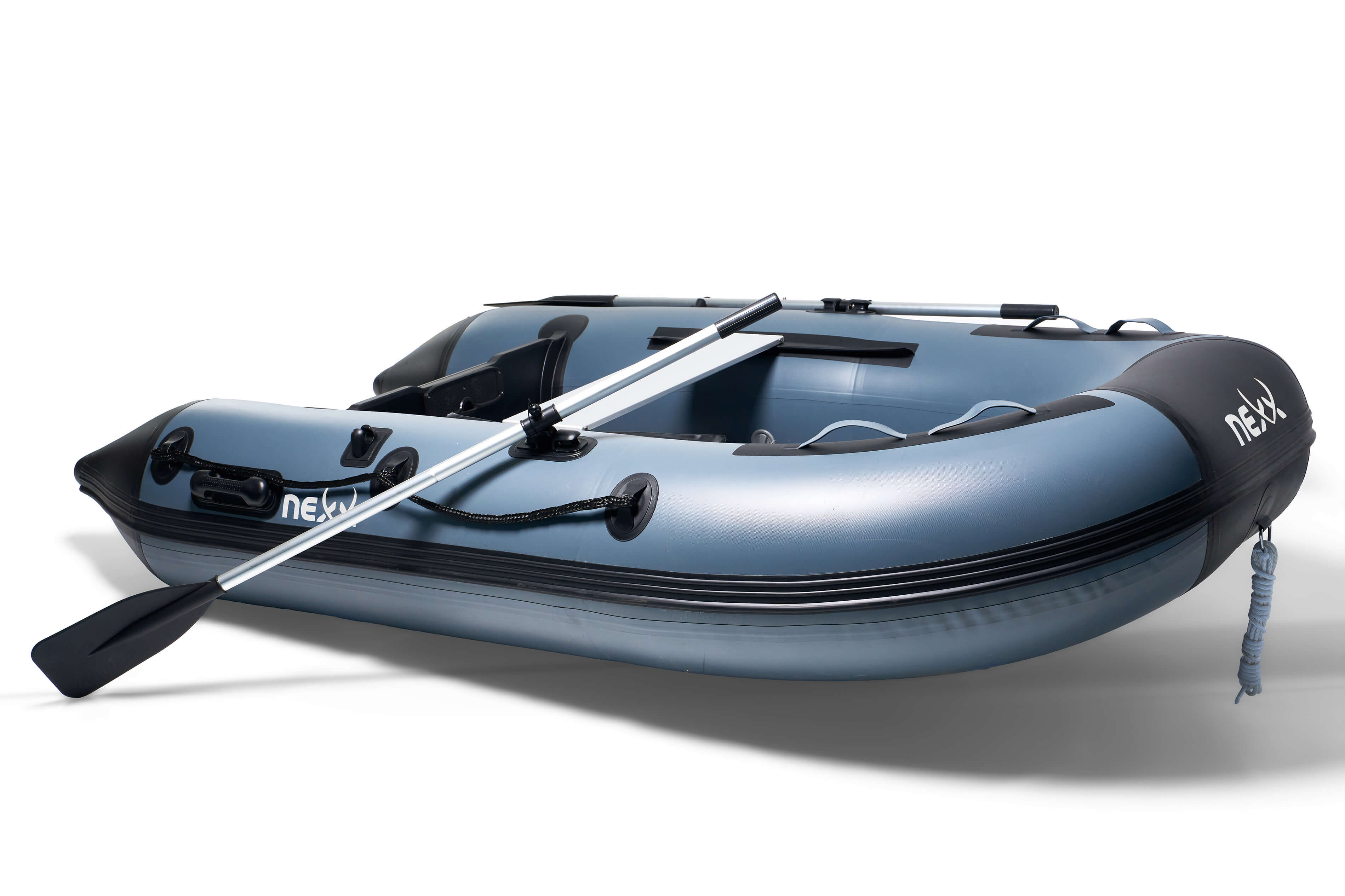 Robustes Schlauchboot, perfekt für Karpfenangelabenteuer auf dem Wasser.