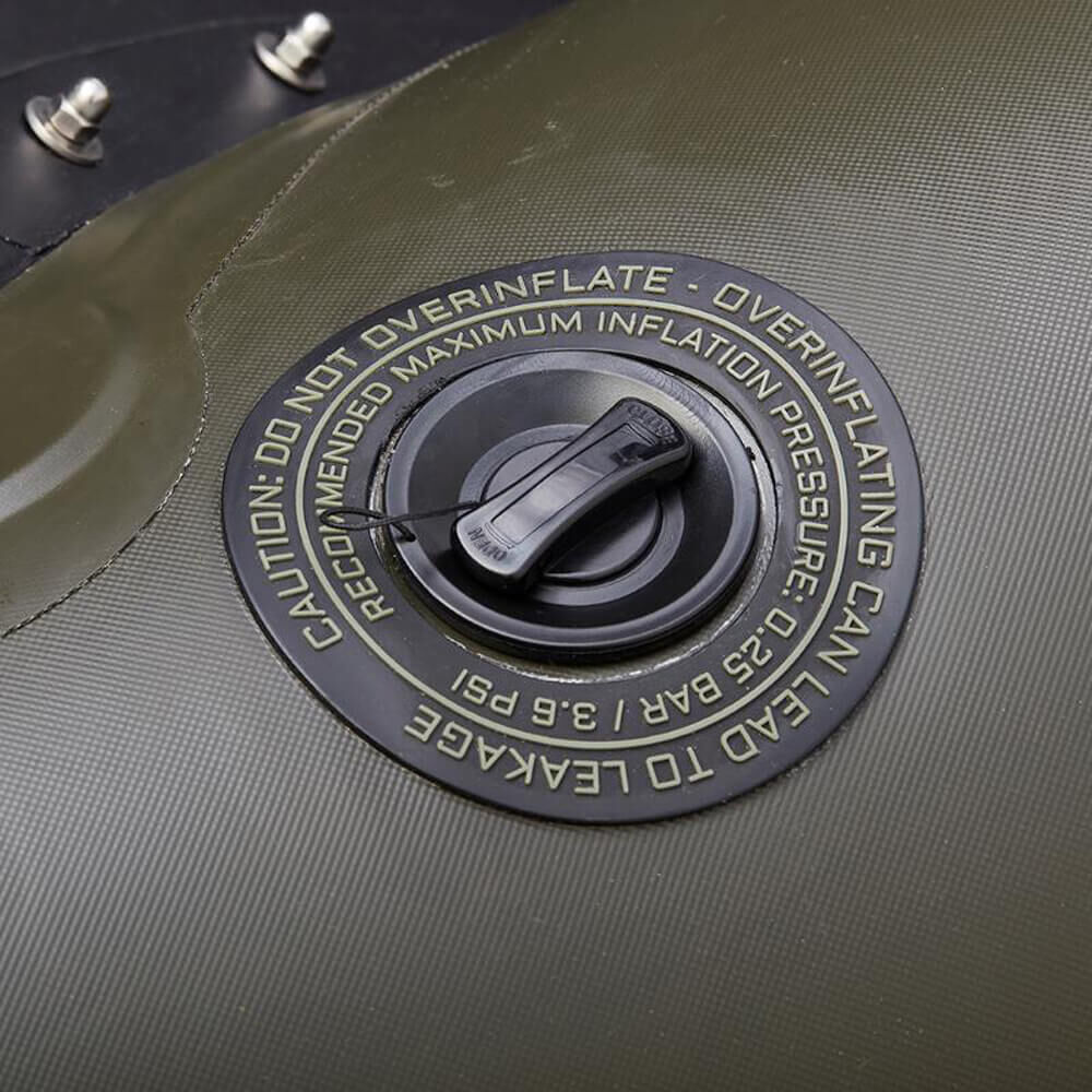 prologic-70719-5 Die Überdruckventile verhindern ein zu hohen Luftdruck in der Schlauchboot-Membrane.