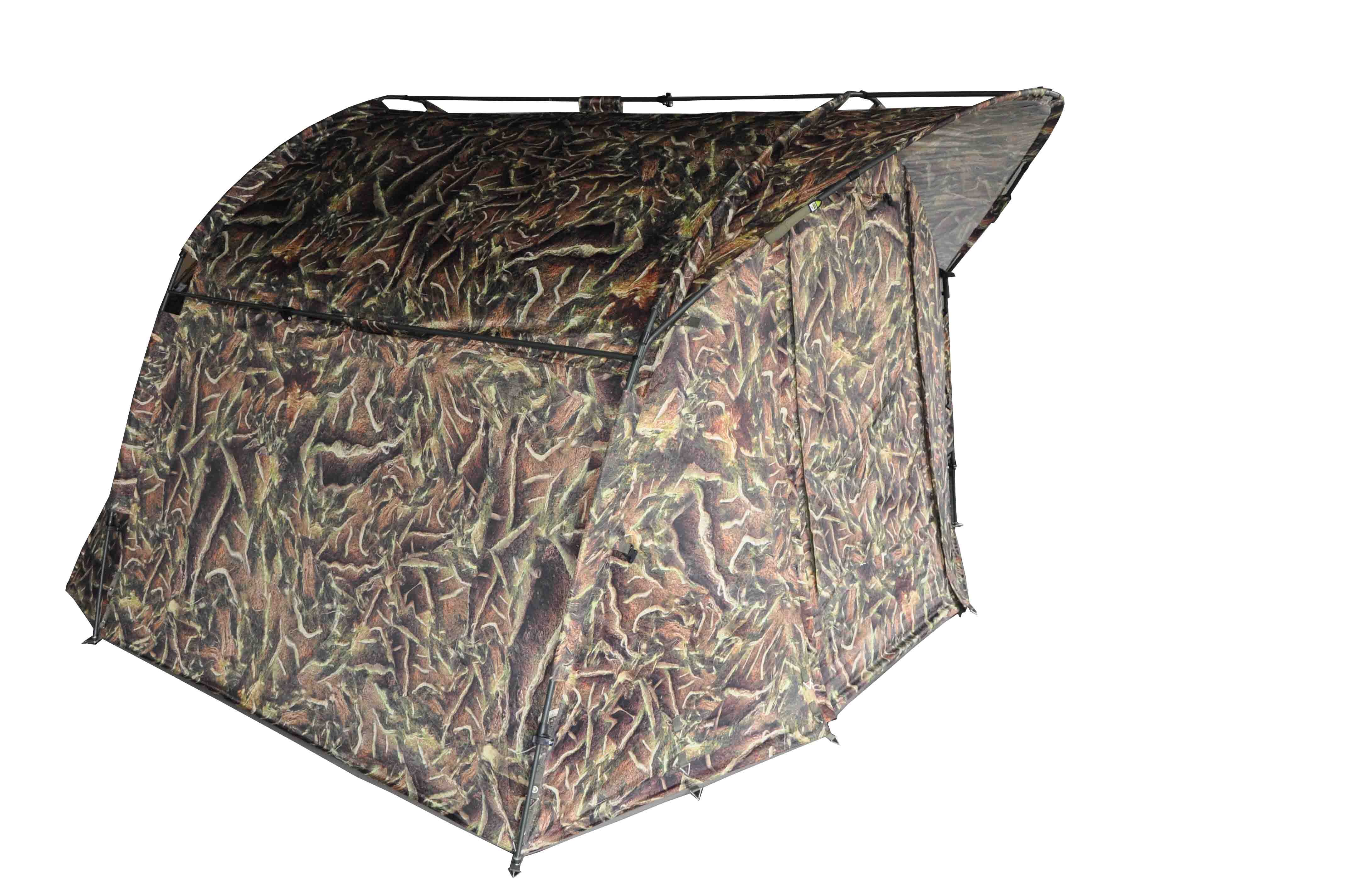 bivvy-camoufage-extended Rifugio da pesca mimetico che offre comfort e protezione ai carpisti all'aperto.
