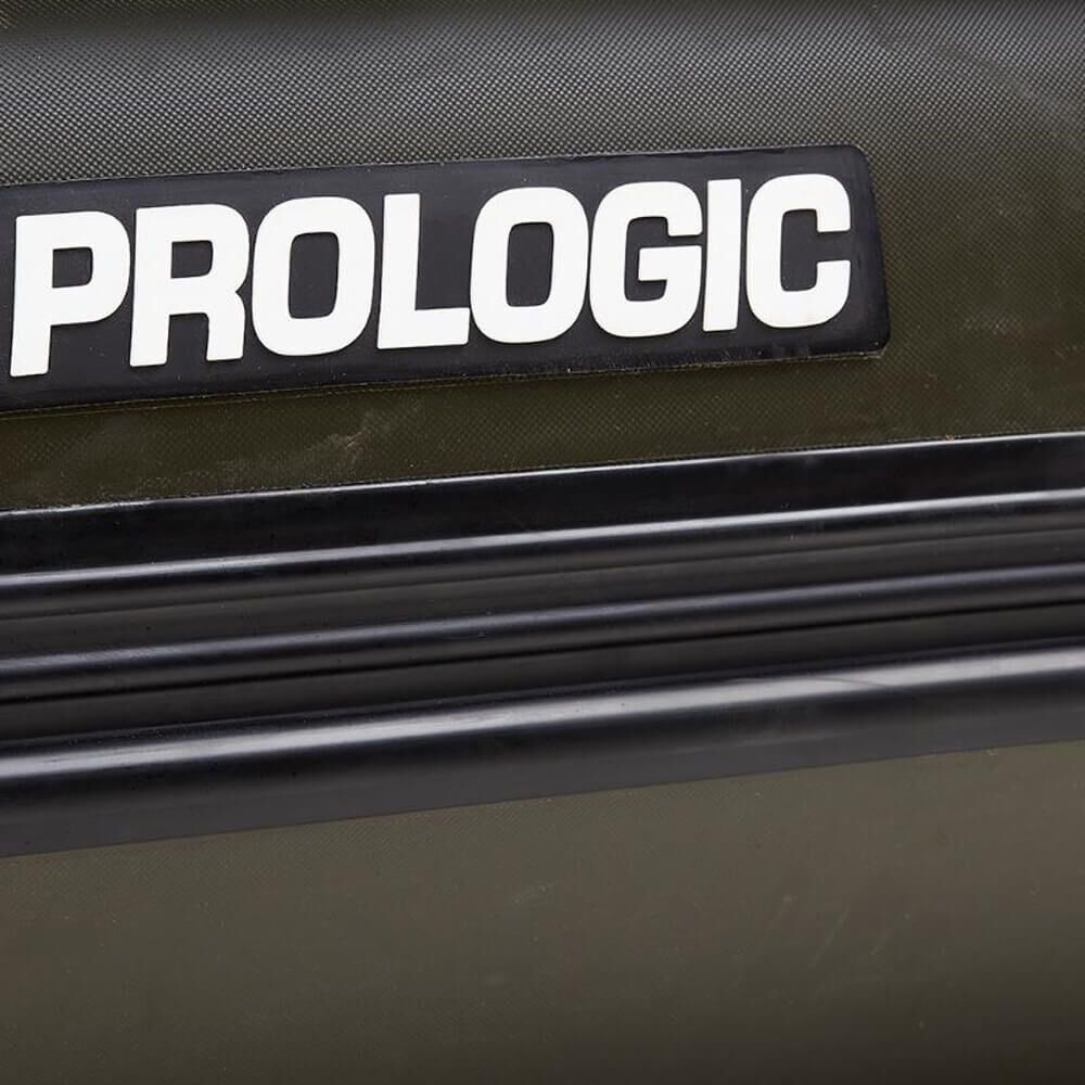 prologic-70719-2 Primer plano del equipo de la marca Prologic, imprescindible para los amantes de la pesca de la carpa.