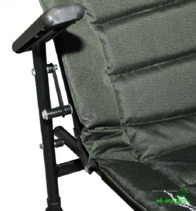 HOT-SPOT-Small-Arm-Chair_b5-png Cómoda silla de pesca diseñada para pescadores de carpas, perfecta para largas horas junto al agua.