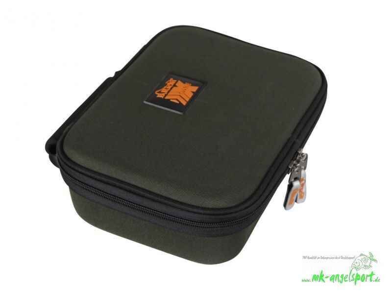 X-Case-Bleitasche-png Caja de aparejos duradera para la pesca de carpas, perfecta para organizar equipos y accesorios esenciales.