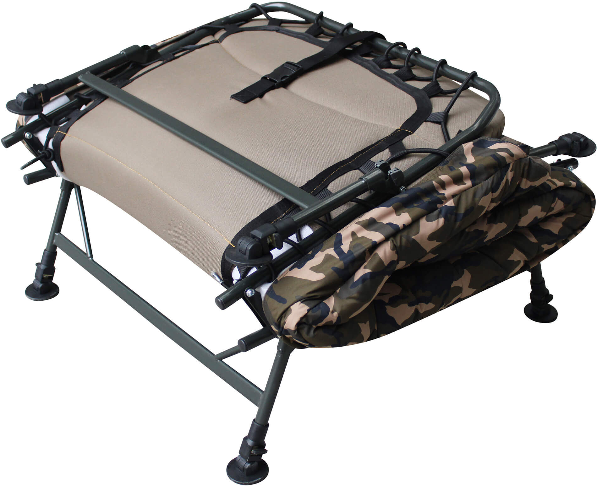 bedchair-5seasons-sleeping-bag Cómoda silla cama de pesca de camuflaje para pescadores, perfecta para largos días junto al agua.