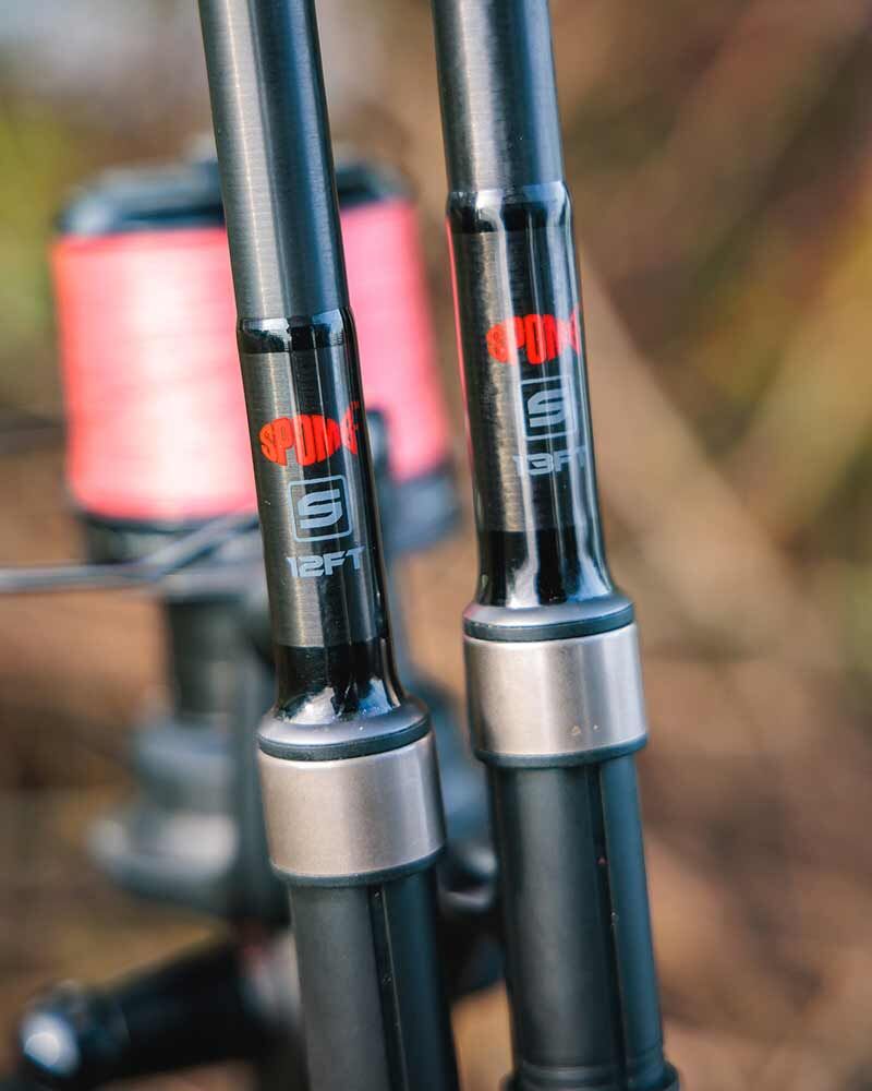 Fox SPOMB S RODS - Spod-Ruten von Fox Nahaufnahme hochwertiger 12-Fuß-Karpfenruten, perfekt für ernsthafte Angler, die Leistung suchen.