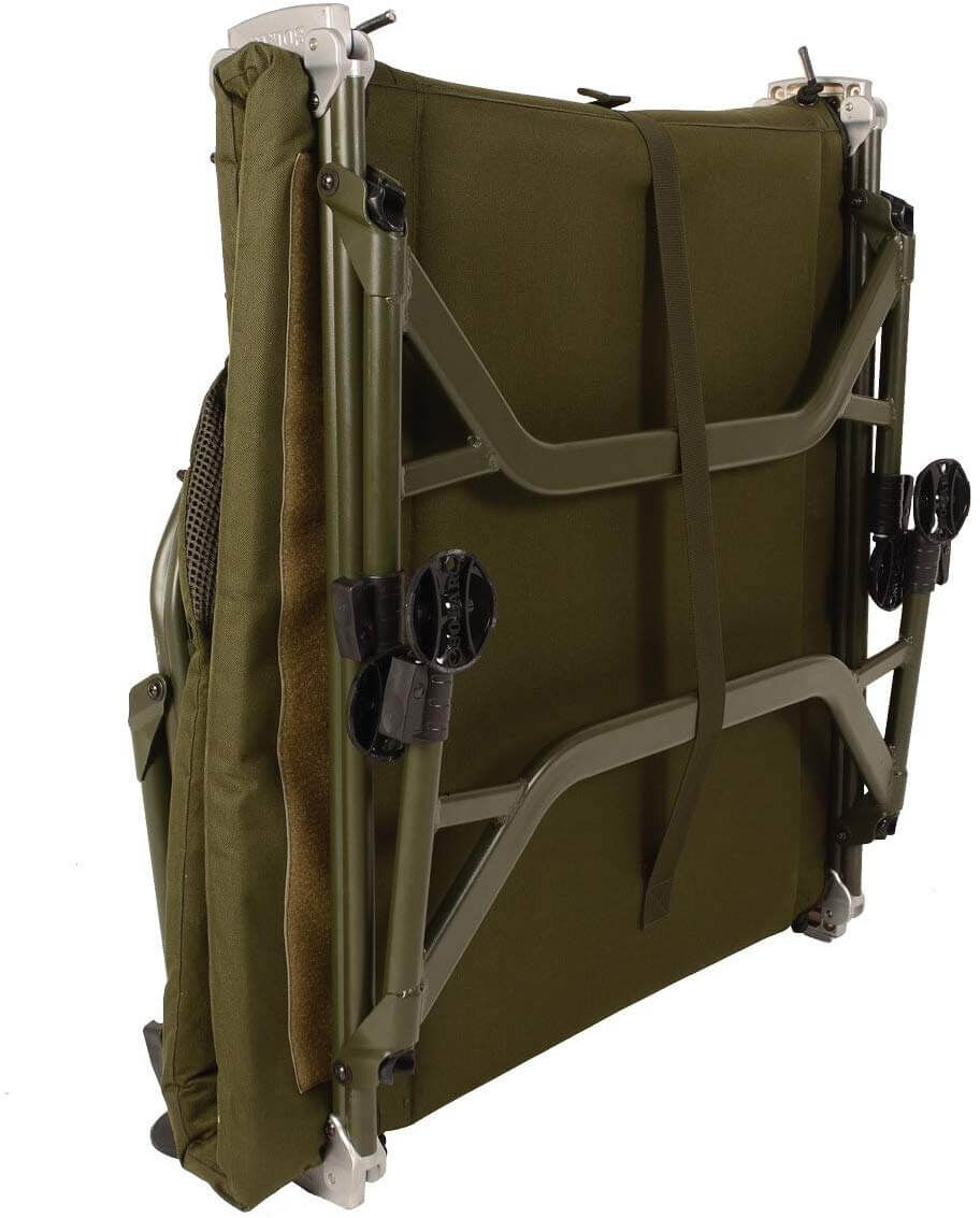 solar-CH02-bedchair-2 Das Design des Solar Tackle SP C-TECH Bedchairs ist sehr unauffällig gestaltet.