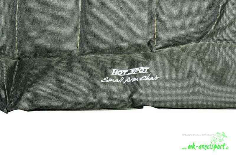 HOT-SPOT-Small-Arm-Chair_b6-png Cómoda silla de pesca diseñada para pescadores de carpas, perfecta para largas sesiones junto al agua.