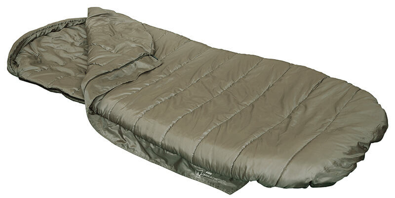 csb052-fox-warrior-xl-sleepingbag Cómodo saco de dormir para pescadores de carpas, que garantiza calidez durante las salidas de pesca nocturna.