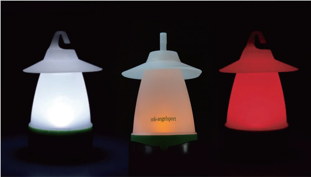 Die Lampe besitzt 3 verschiedene Farbkombinationen und Helligkeiten.