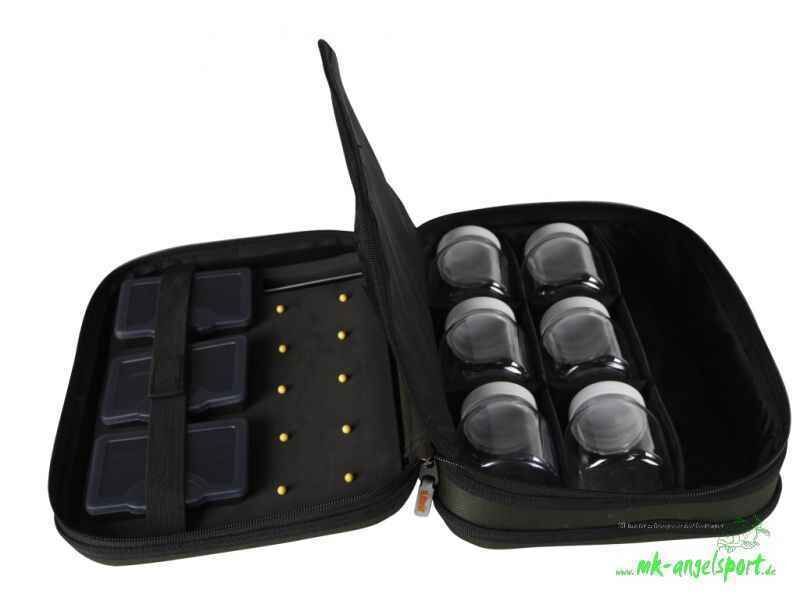 X-Case-Stiff-Rig-Wallet-Big_b2-png Kompakte Tacklebox mit Fächern zur Organisation von Ködern und Angelzubehör.