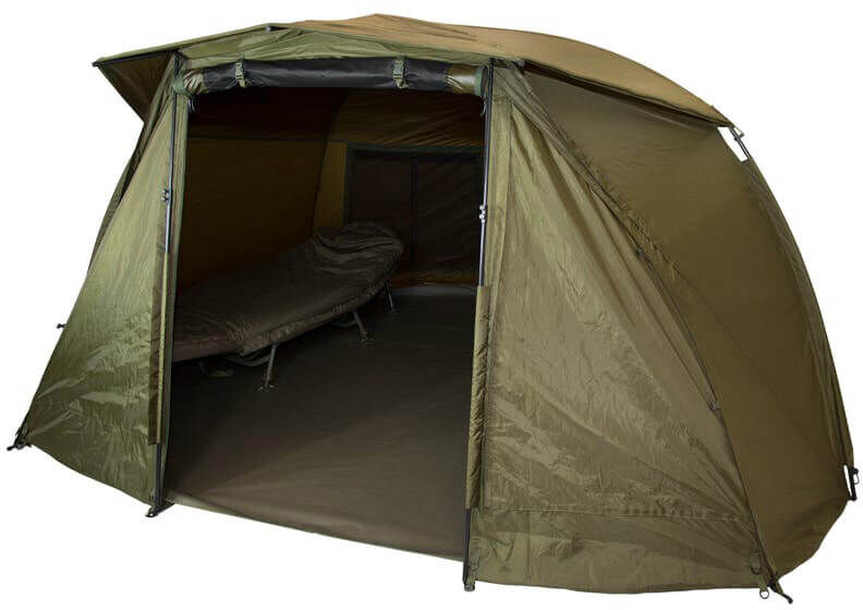 trakker-201548-2 Tente de pêche spacieuse avec un fauteuil-lit confortable pour des sorties de pêche à la carpe d'une nuit.