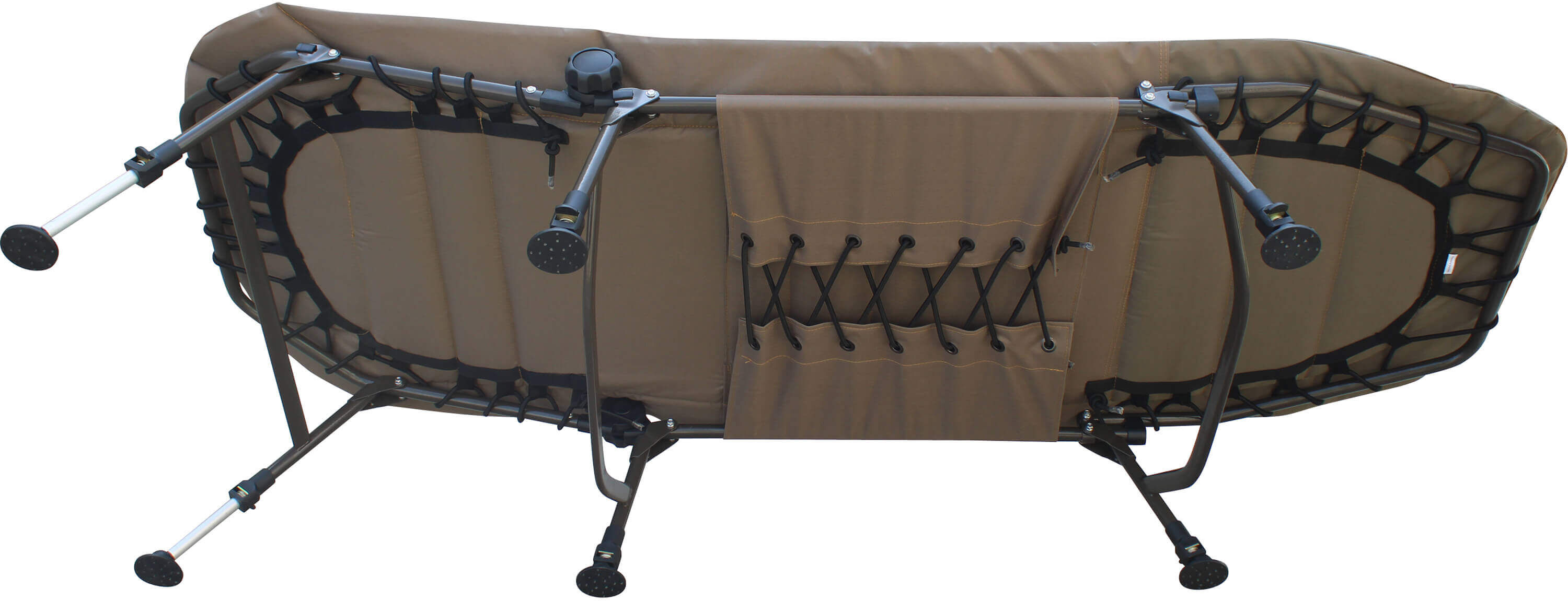 Cómoda silla cama de pesca diseñada para pescadores de carpas, que garantiza la relajación durante largas sesiones.