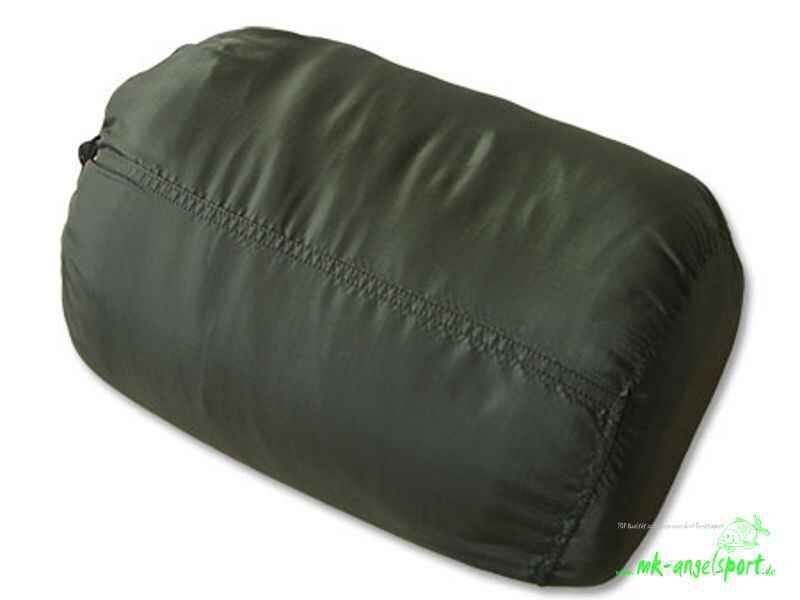 HOT-SPOT-DLX-Bedchair-Cover-_b6-png Pohodlný a odolný spací pytel pro kapraře, ideální pro noční rybářské výpravy.