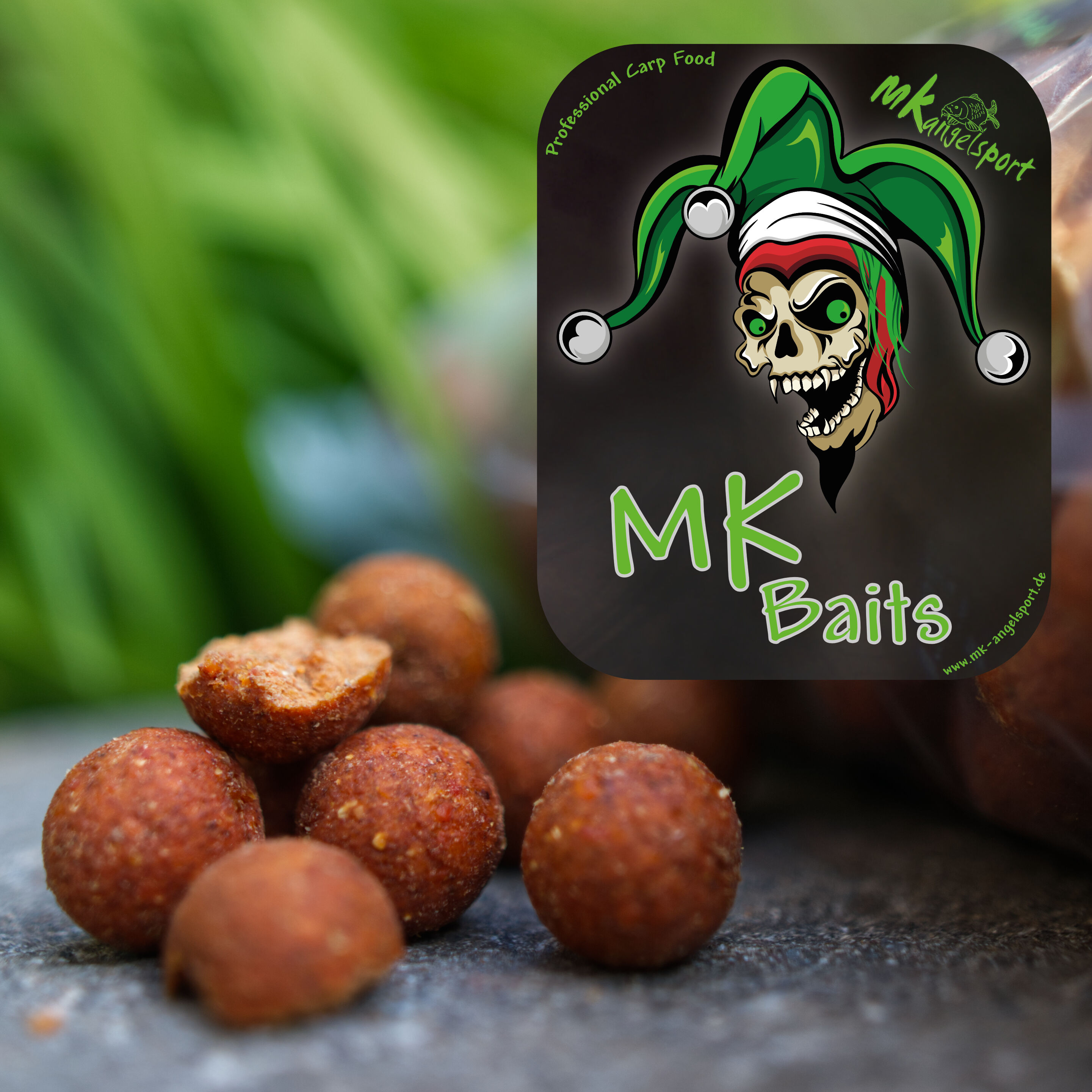 MK-Baits-Sack-rot-foto Hoogwaardige karperaasballen, ideaal voor het lokken van karpers tijdens vistochten.