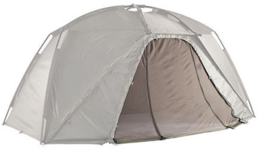Nash Titan Hide XL Mozzi Infill Tente de pêche spacieuse pour les pêcheurs de carpes, parfaite pour s'abriter lors de longues sorties de pêche.