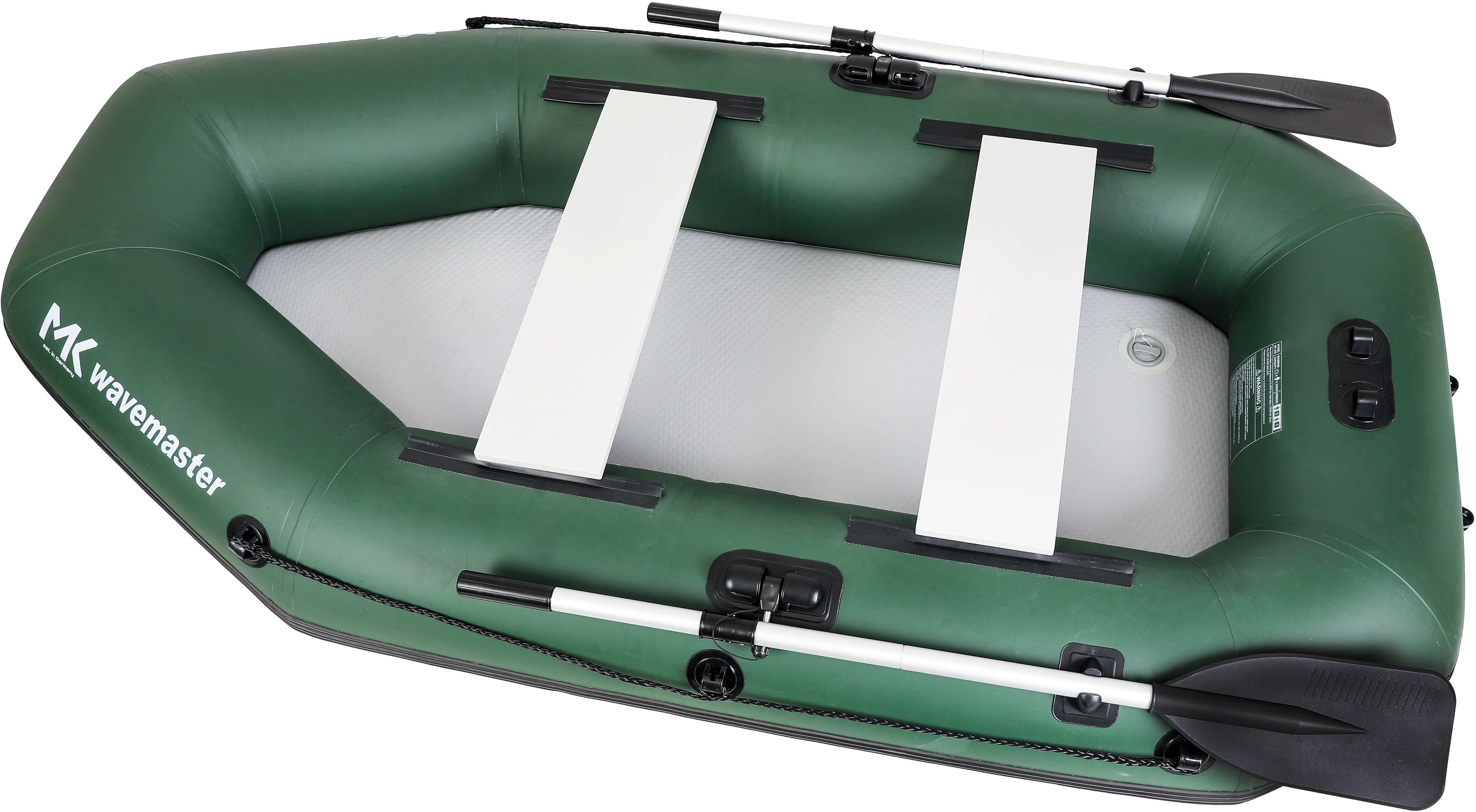 Gommone resistente, perfetto per le avventure di pesca alla carpa sull'acqua.