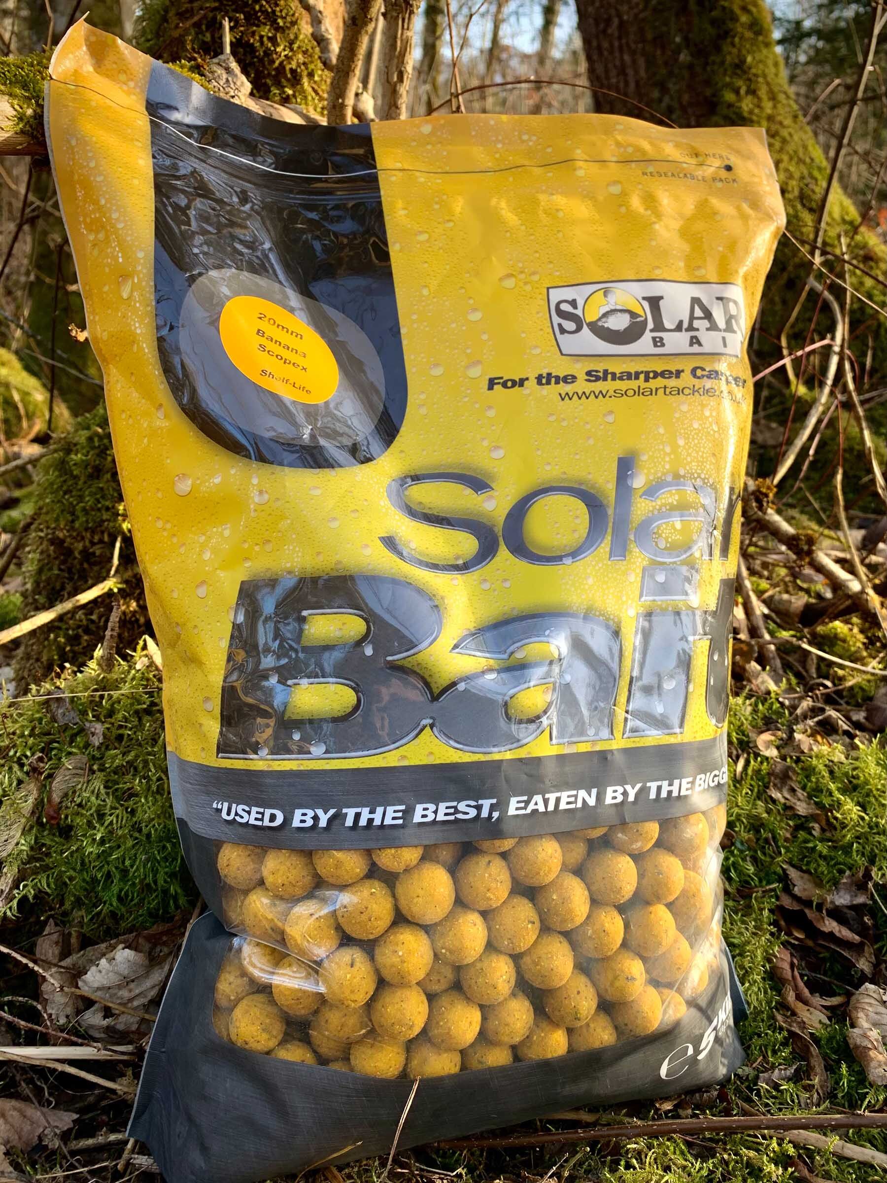 222 Un sacchetto di boilers Solar Bait, perfette per attirare le carpe durante la pesca.