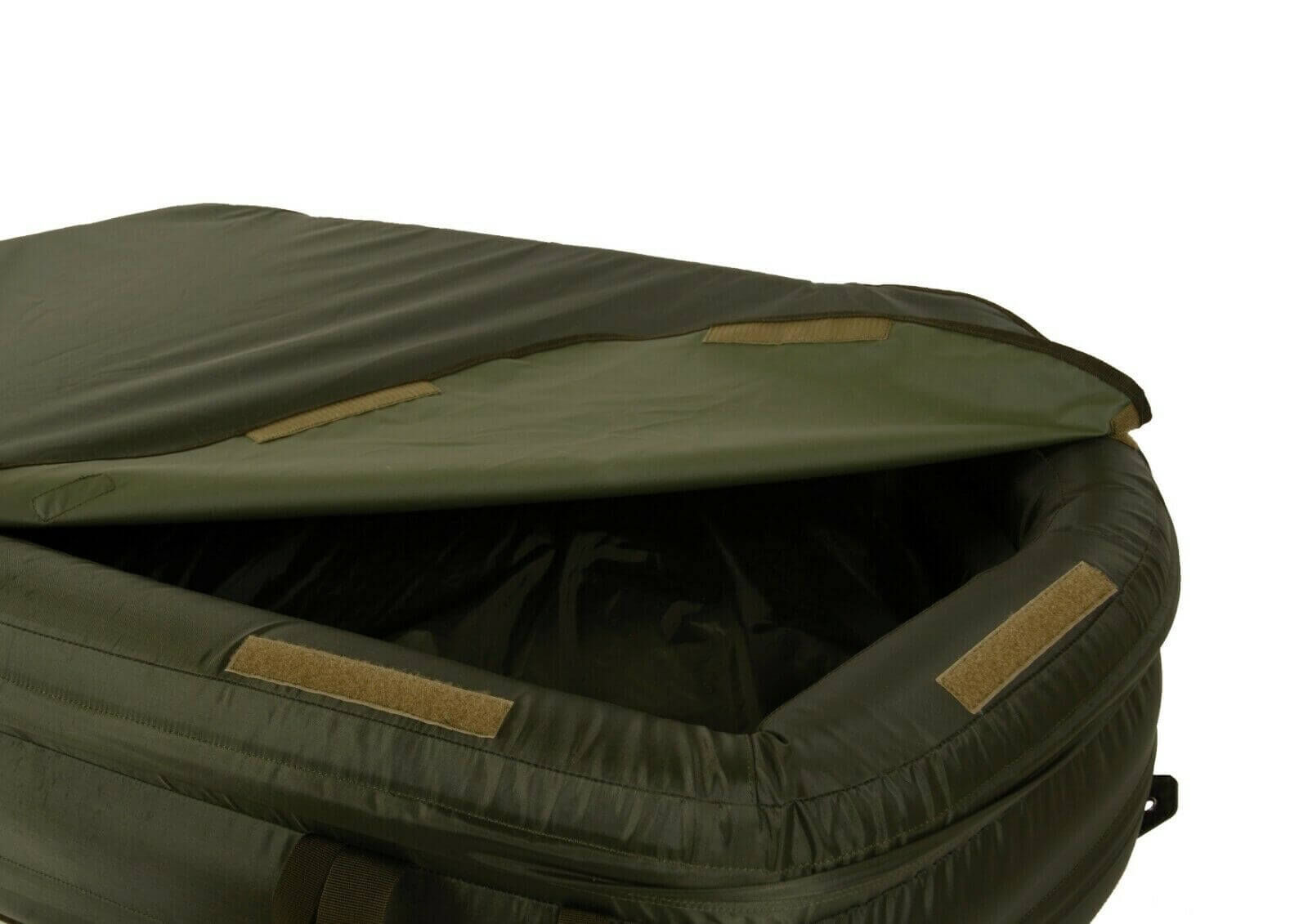 solar-UM01-unhooking-mat-3 Robuste Angeltasche mit geräumigem Innenraum zur Aufbewahrung der Karpfenangelausrüstung.