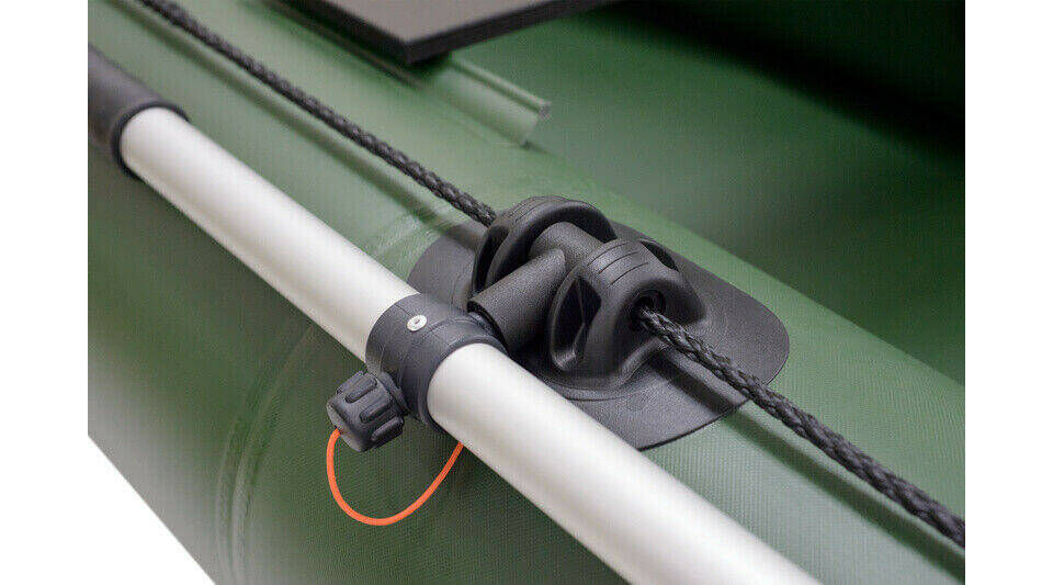 kolibri-km260-boot Die stabilen Ruder Dollen sind ein Markenzeichen der Kolibri Angelboote.