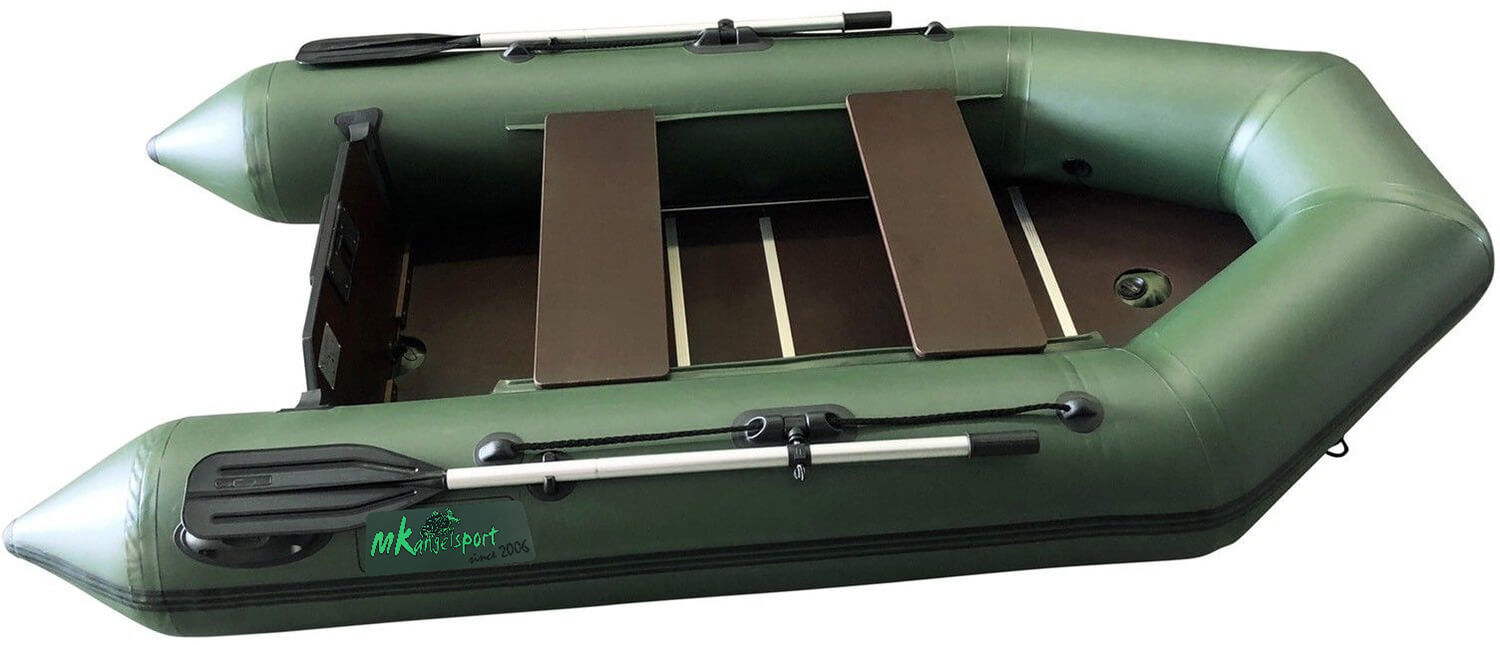 Embarcación de pesca inflable ideal para pescadores de carpas, con construcción y asientos resistentes.