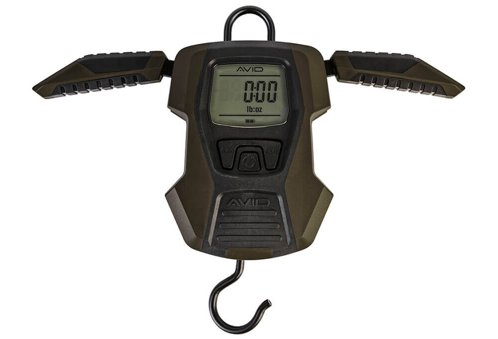 01-A0550010-digital-scales-st Digitale Fischwaage zur genauen Gewichtsmessung, unerlässlich für den Erfolg beim Karpfenangeln.