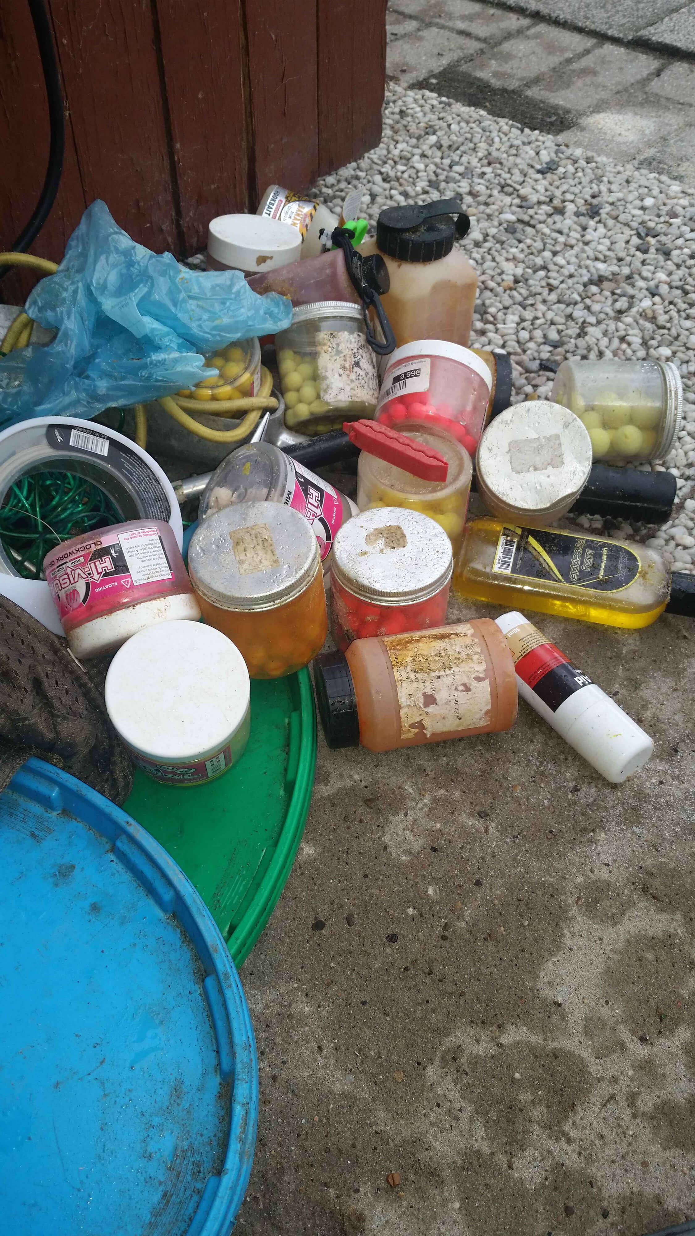001 gloss jars, preservatives, oil canister, containers, outdoor clutter