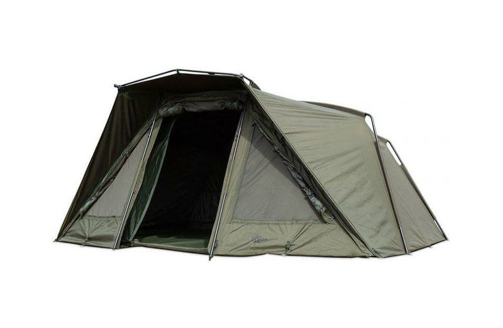 nash_t4122_06 Tenda da pesca resistente progettata per i carpisti, che offre riparo e comfort in acqua.