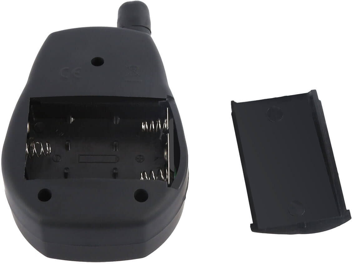 batteriefach-funkbissanzeiger-receiver Karpfenangler, welche einen Bissanzeiger für ein Angelleben suchen sind mit den MK Funkbissanzeiger bestens bedient.