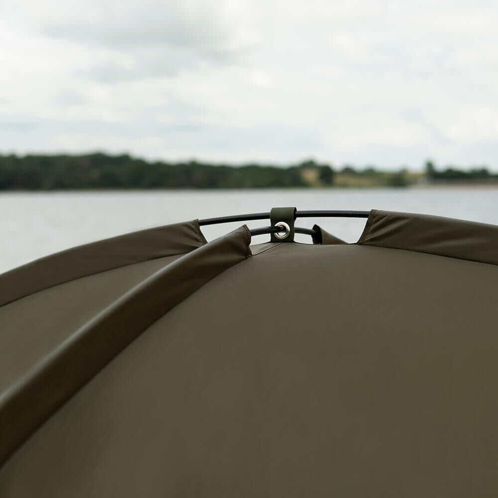 04-A0530015-screenhouse-3d-ls Das Zeltdach wird durch Schlaufen fixiert.