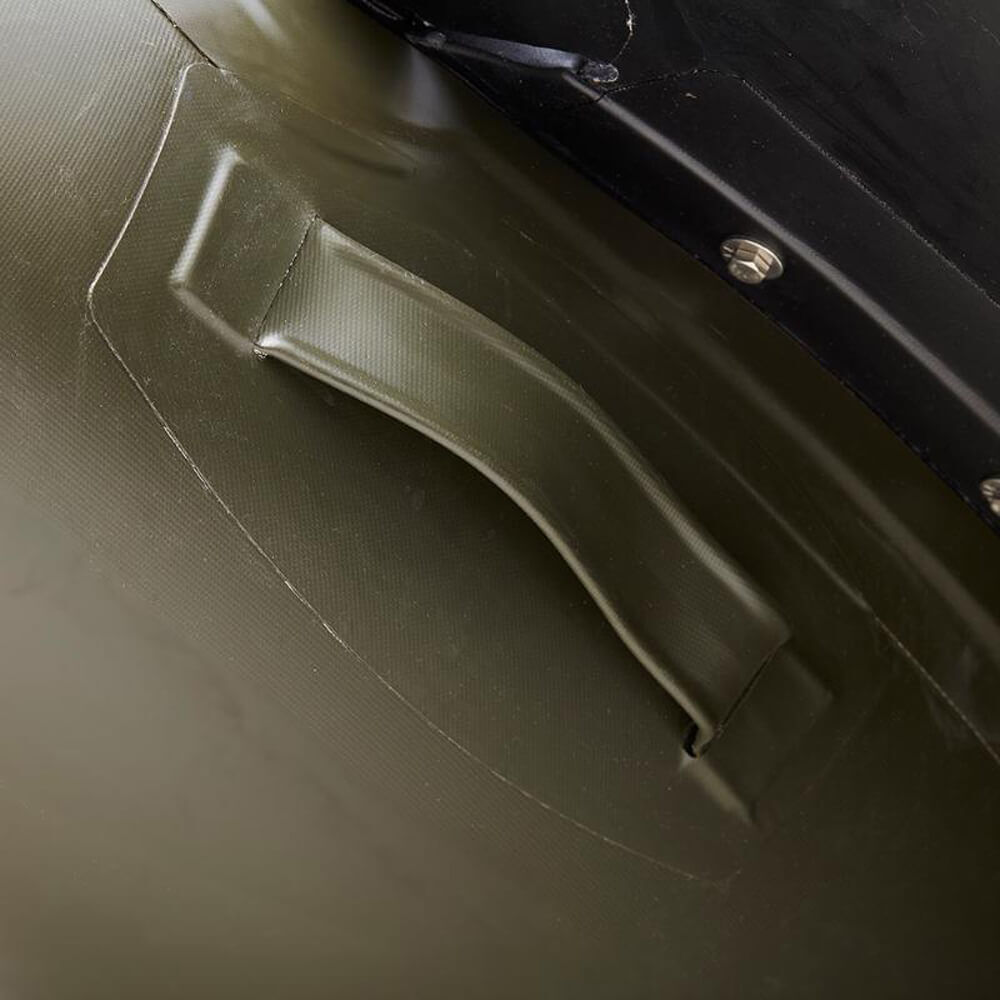 prologic-70719-3 Die Transportgriff ermöglichen einen schnellen und sicheren Transport des Schlauchboots.