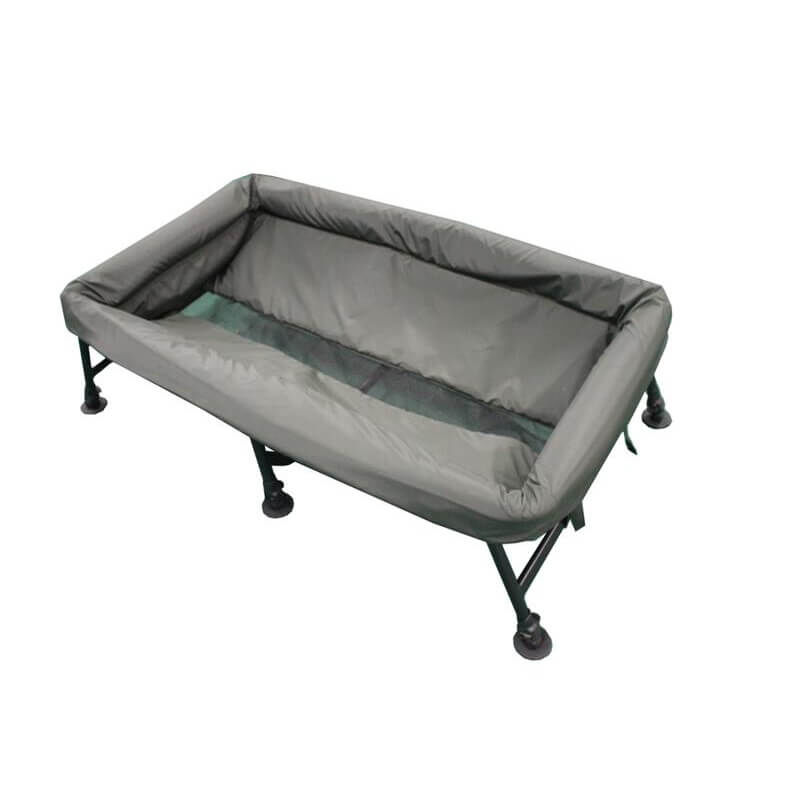 brichi-carp-cradle-pro-mat Cómoda silla cama de pesca para pescadores de carpas, ideal para largas sesiones junto al agua.