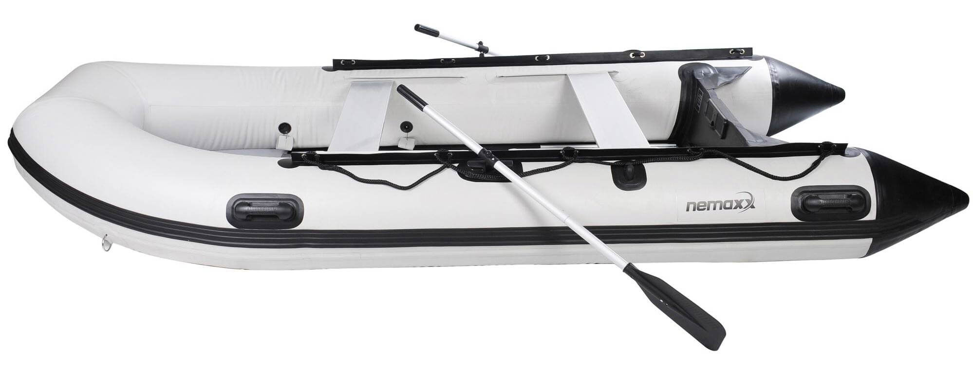 nemaxx-schlauchboot-2-pic Der aufblasbare Kiele lässt das 440 cm lange Schlauchboot leicht rudern.