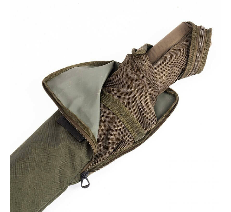 nash-wighsling-T0091-1 Die Nash Wiegeschlinge ist mit einem umlaufenden Mash-Netz ausgestattet.