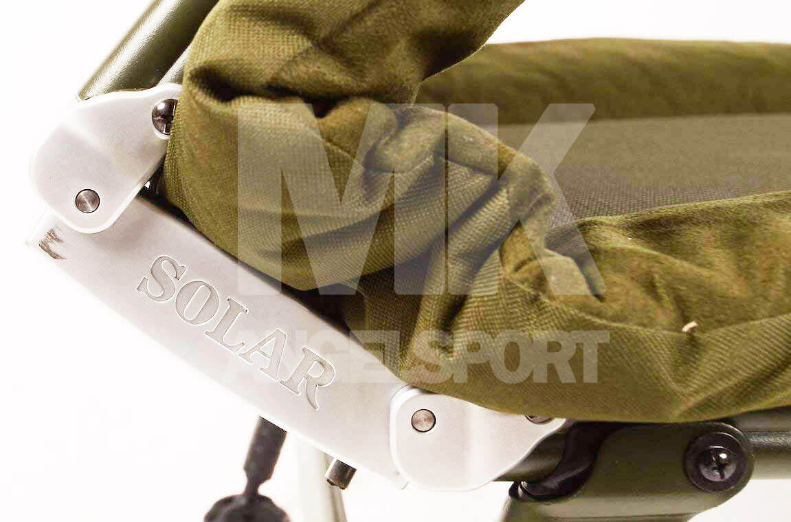 solar-CH02-bedchair-6 Close-up van een duurzame Solar-visstoel, perfect voor comfortabele karpervissessies.