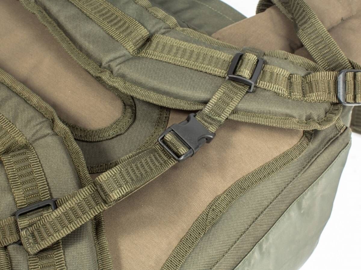 Bolsa duradera para aparejos de pesca con correas ajustables para comodidad de los pescadores de carpas.