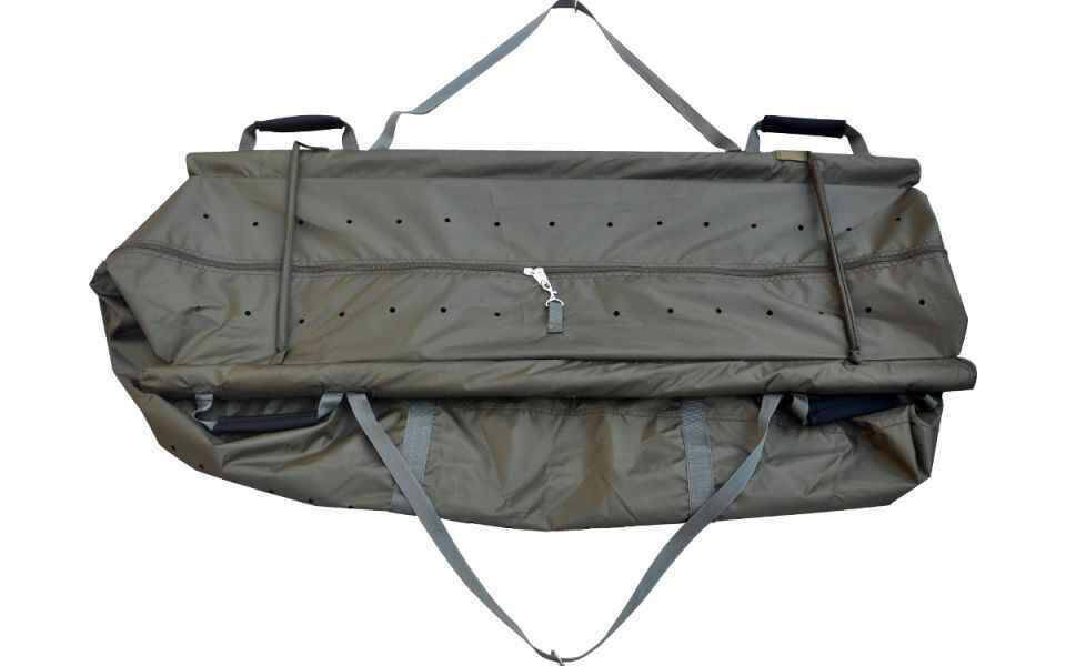 Wiegeschlinge-Floating-Weigh-Sling_b2-png Duurzame visdraagtas met meerdere compartimenten voor het opbergen van uitrusting en uitrusting.