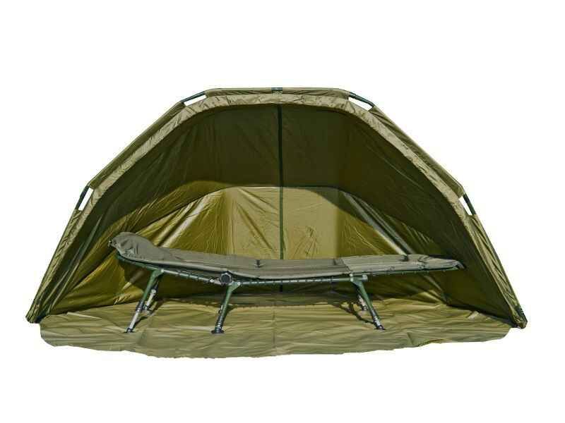 CM-One-Man-Castle-_b2-png Cómodo refugio de pesca con sillón cama, perfecto para pescadores de carpas en viajes largos.