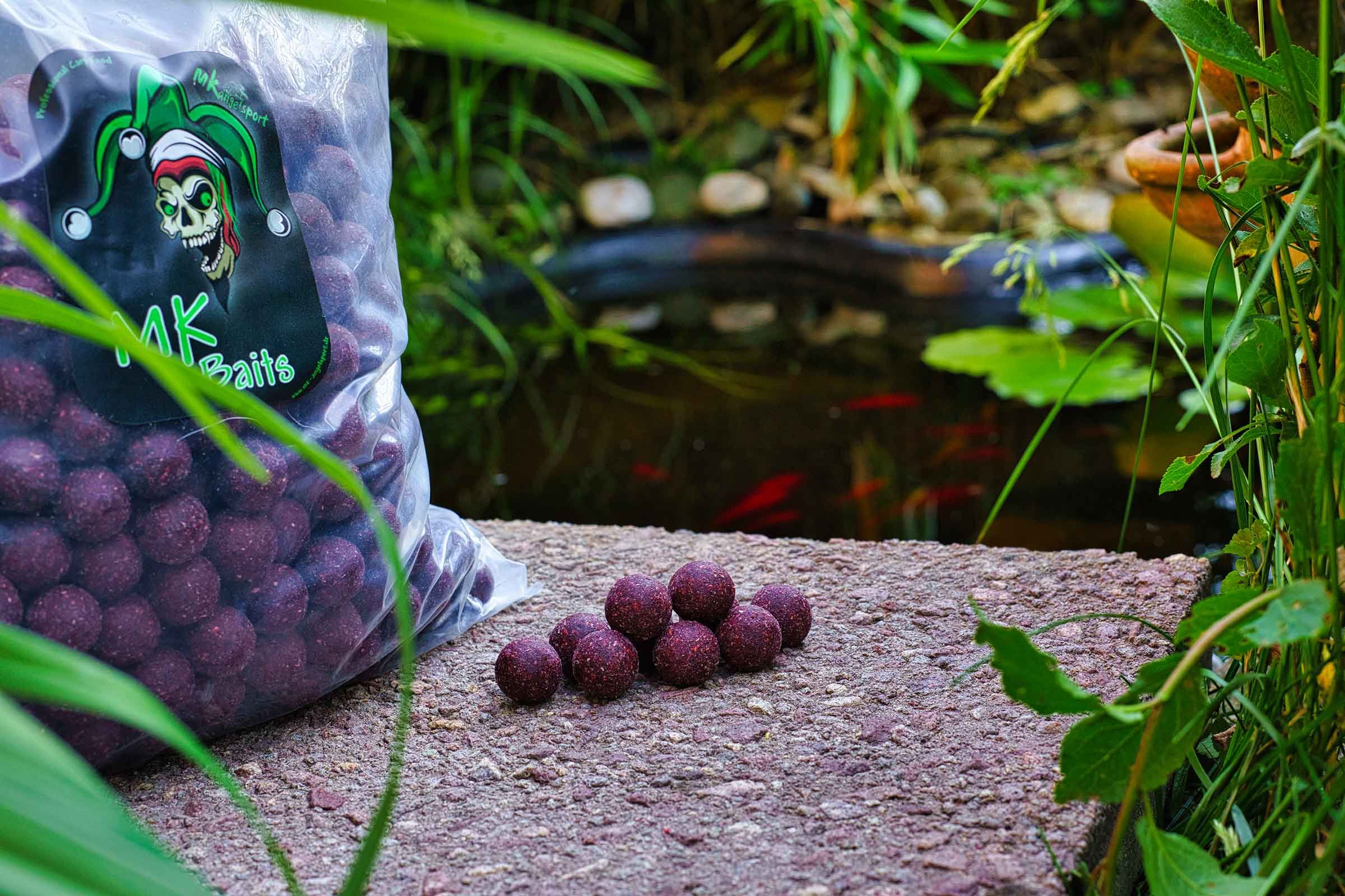 robin-red-bolilies-garlic Hochwertige Köderbälle zum Karpfenangeln bereit für einen erfolgreichen Angelausflug.