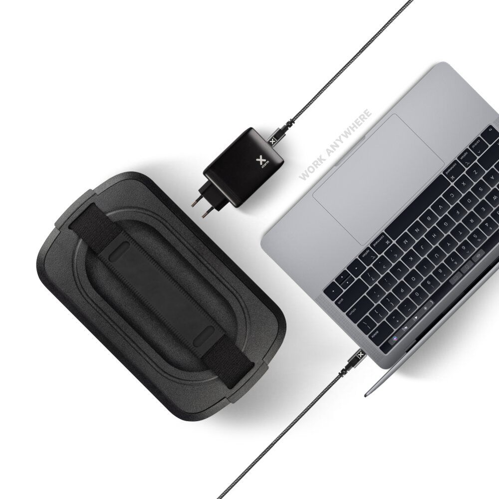 Přenosné nabíjecí pouzdro pro rybáře, ideální pro napájení elektronického rybářského vybavení.